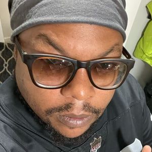 Meet your Posher, Peter